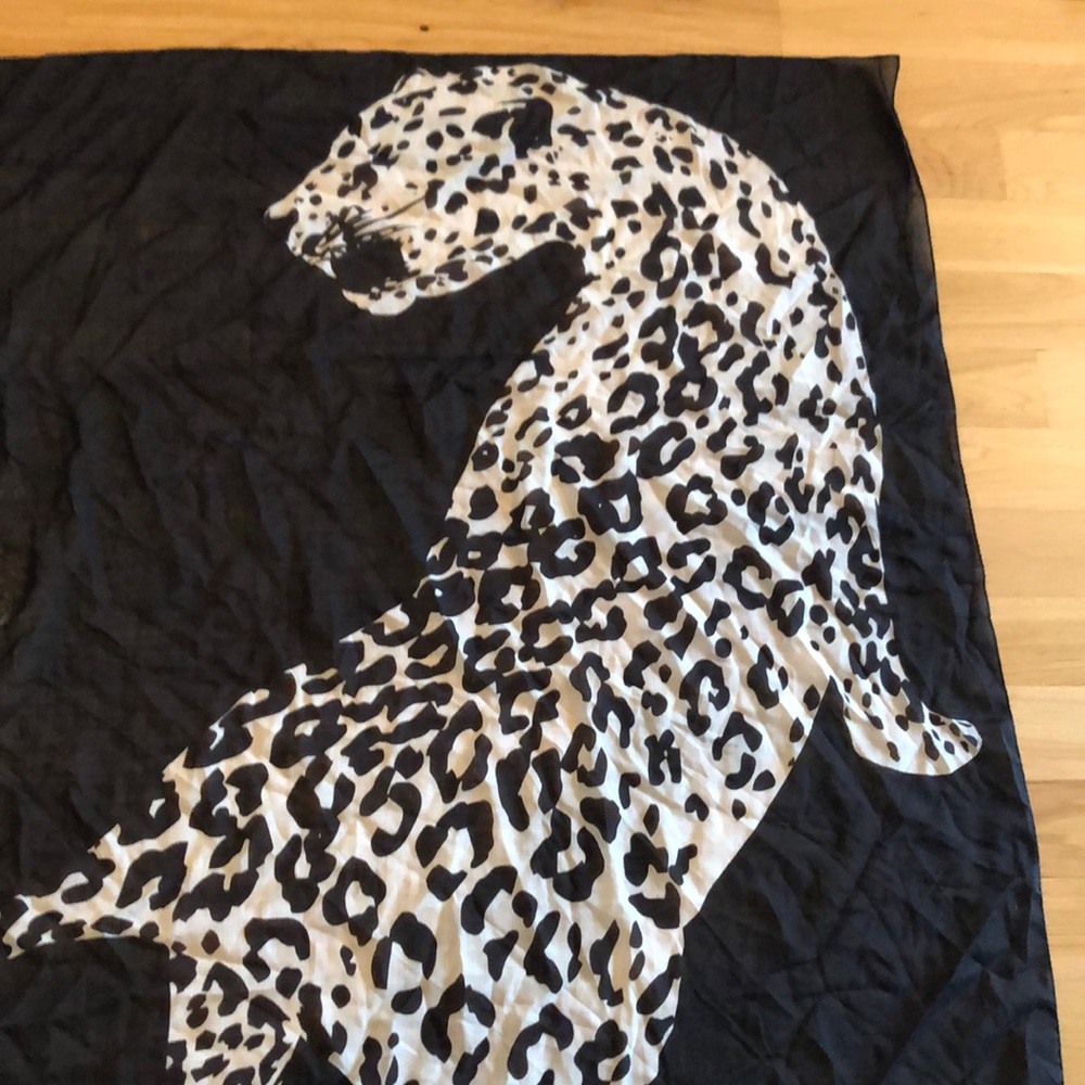 NEW Saint Laurent 2016 leopard shawl/wrap - Picture 7 of 8